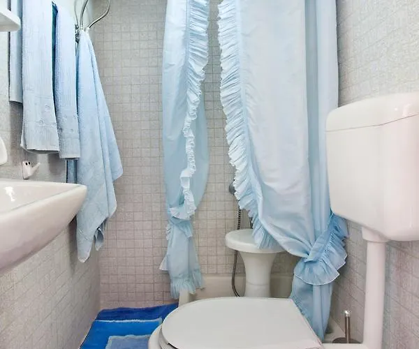 Aparthotel Zoi Thronion